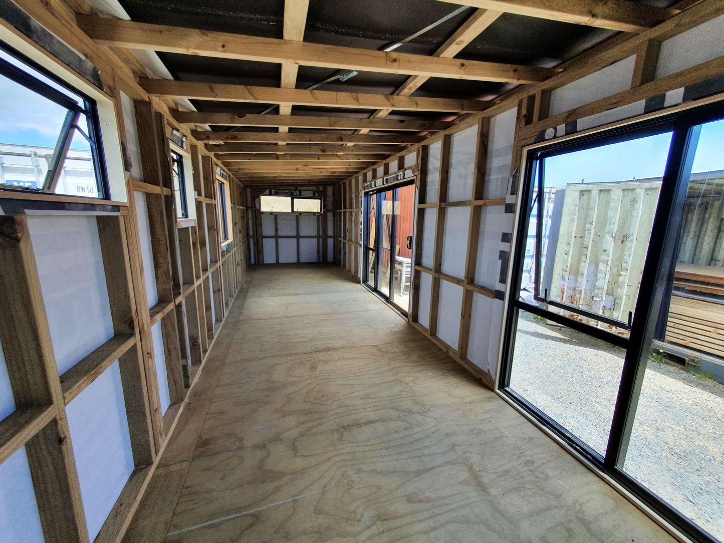 9.6m NEW Self Contained Portable building 26m2