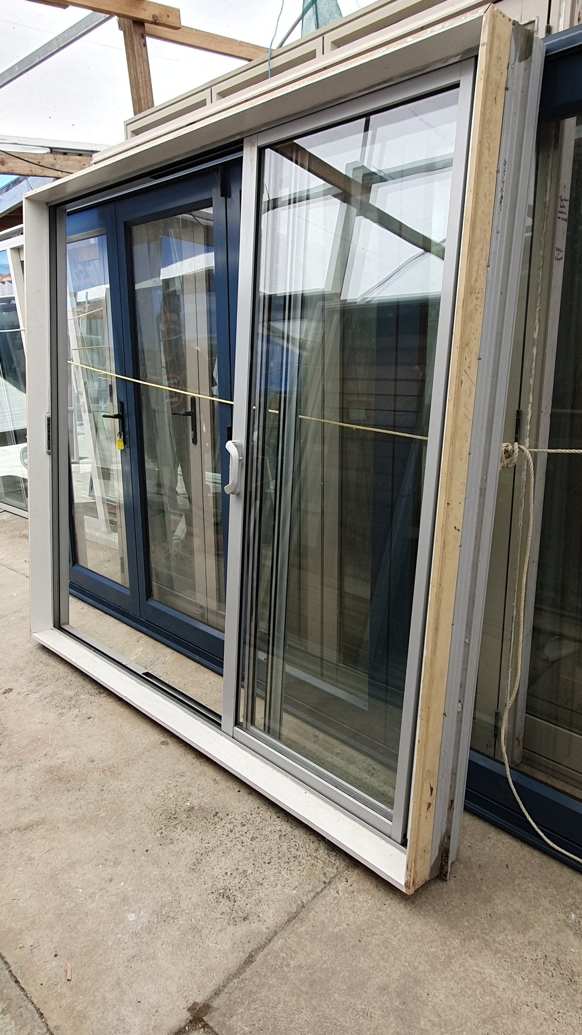 Stacker Slider 2015 H x 2275 W