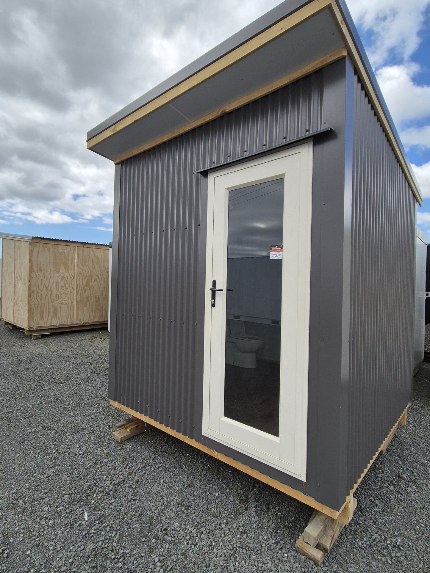 Bathroom / Laundry Unit 2.4 m x 2.4 m