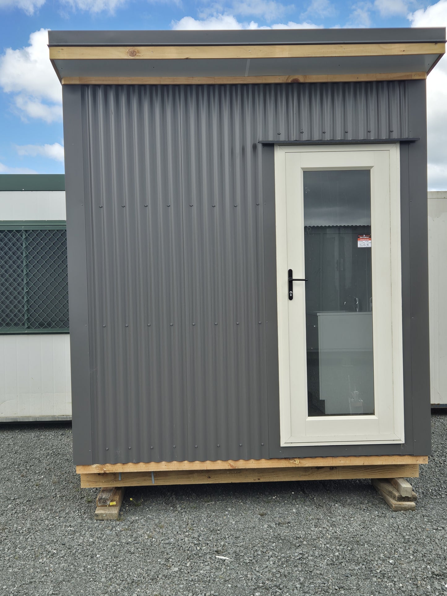 Bathroom / Laundry Unit 2.4 m x 2.4 m