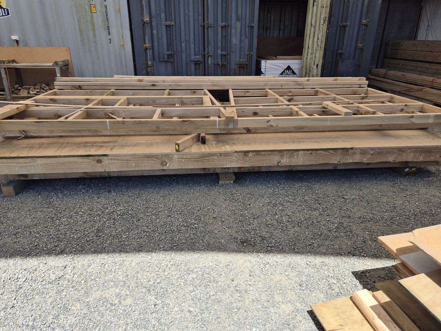 FRAMES & JOINERY 4.8 x 2.7m