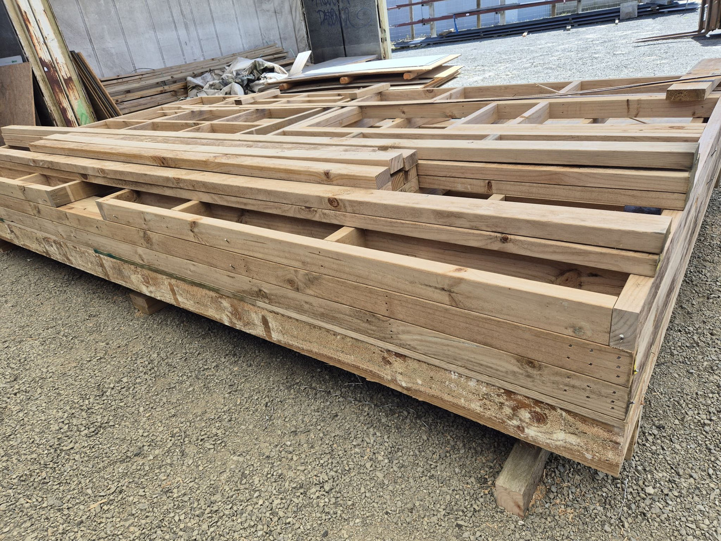 FRAMES & JOINERY 4.8 x 2.7m