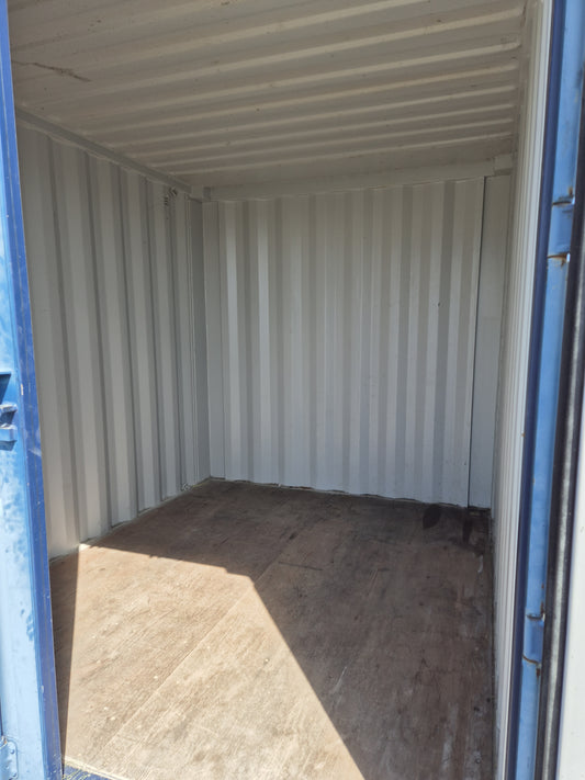 10ft V. Gd cond lock box