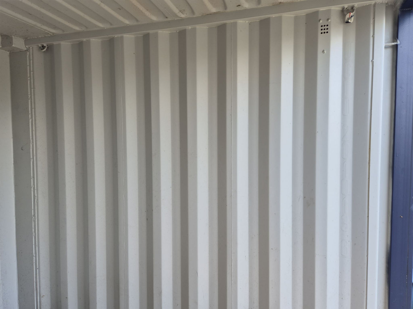 10ft V. Gd cond lock box