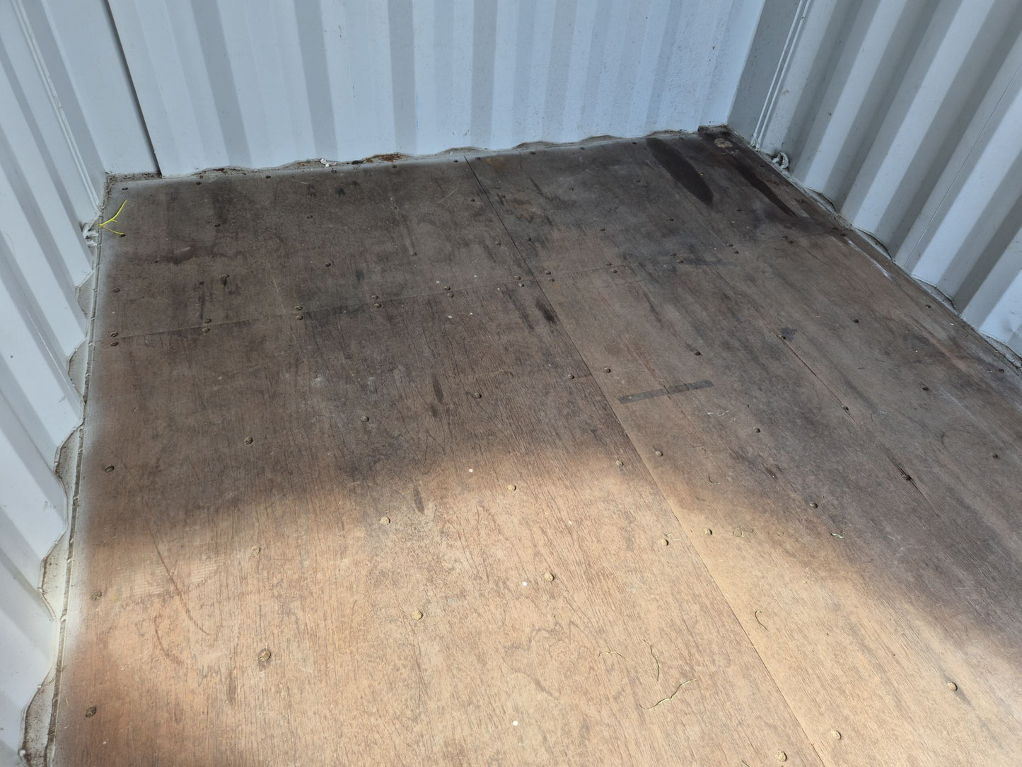 10ft V. Gd cond lock box