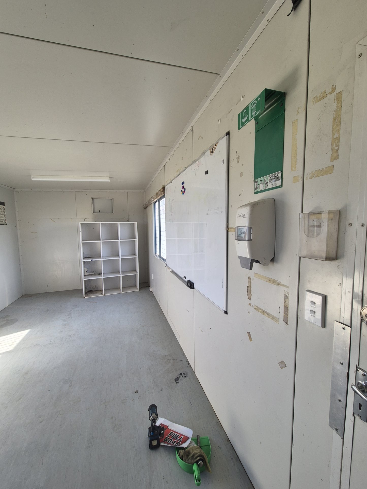 DRY 6 m x 3 m Portable Lunch Room / Site Office