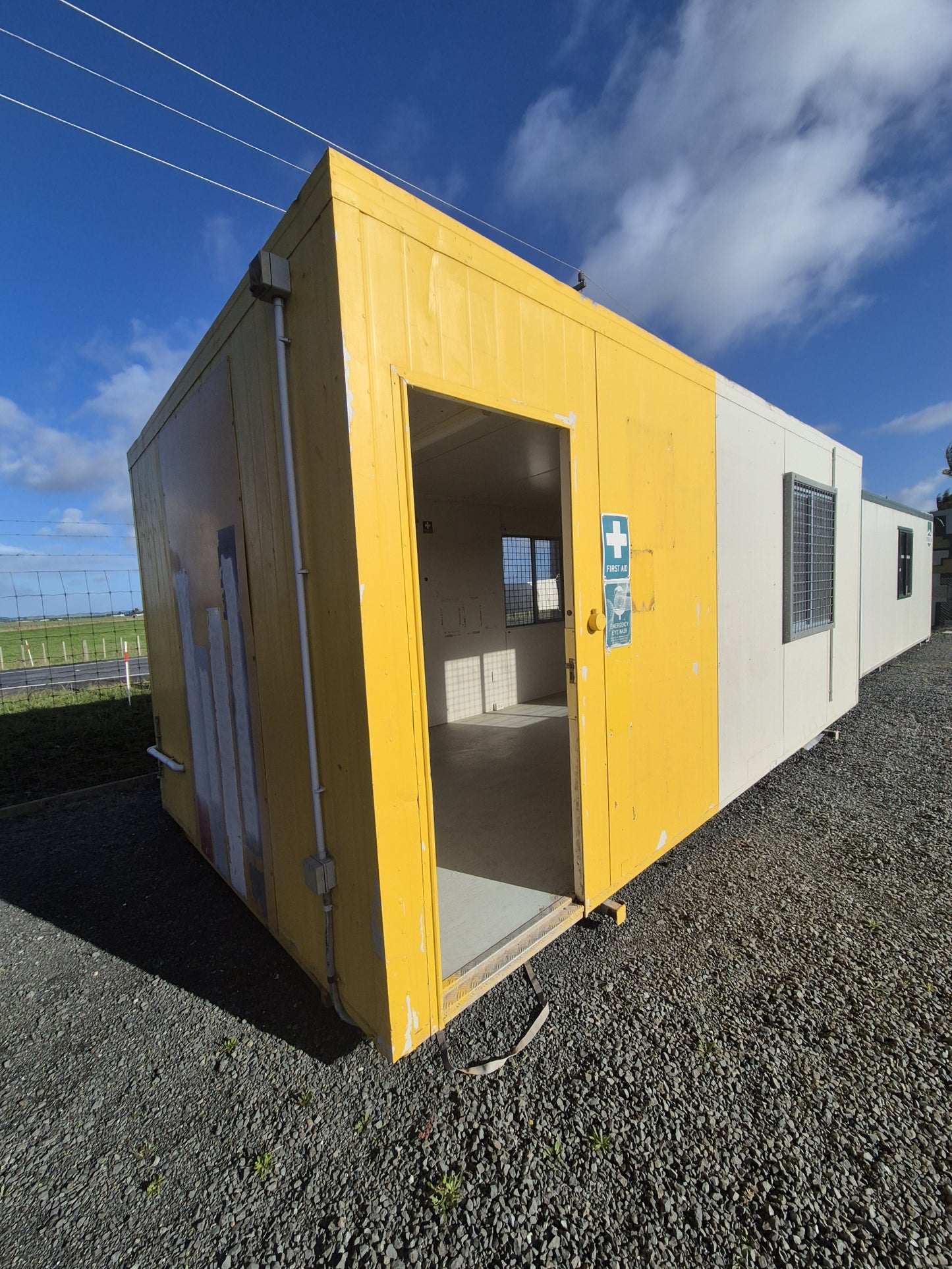 DRY 6 m x 3 m Portable Lunch Room / Site Office