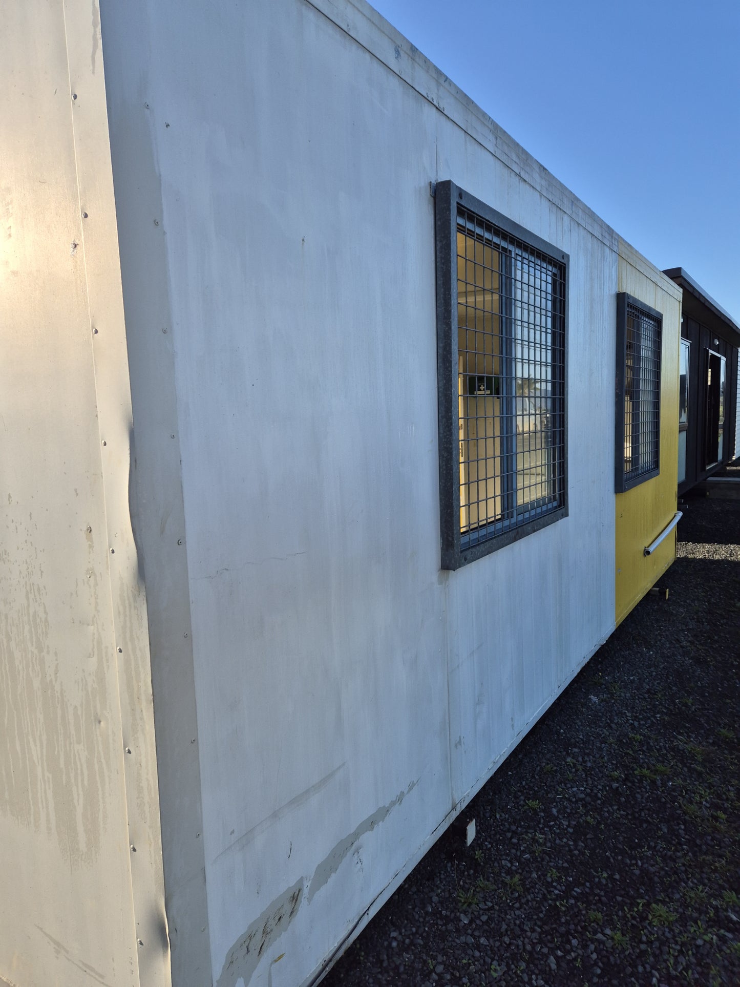 DRY 6 m x 3 m Portable Lunch Room / Site Office