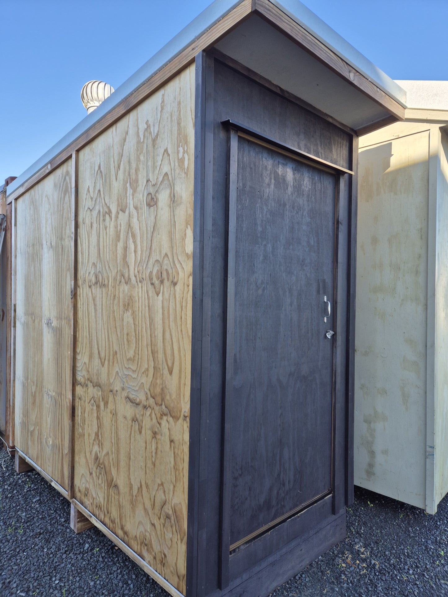 NEW Bio loo toilet unit, with tanks, shed included