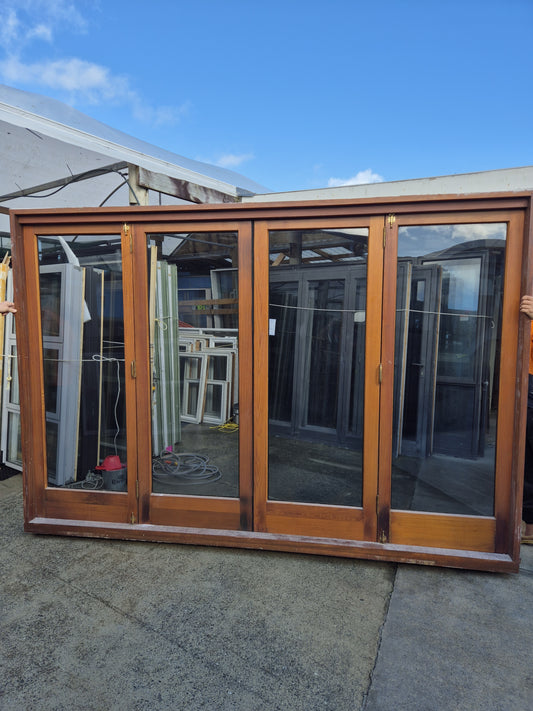 CEDAR Bi-folding Doors 2190 H x 3200 W #30f  See matching doors listed