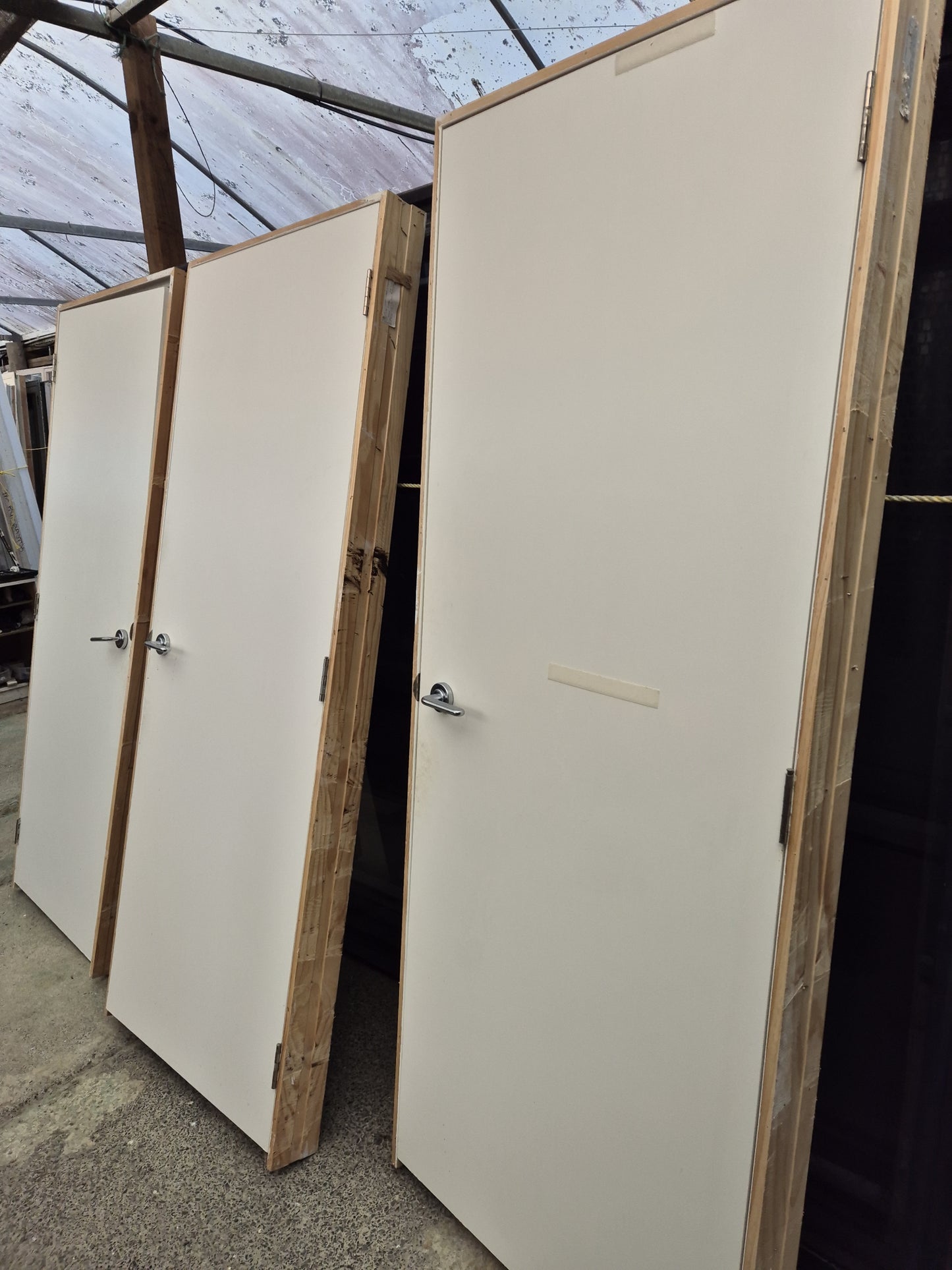 Interior prehung doors with hardware #2067
