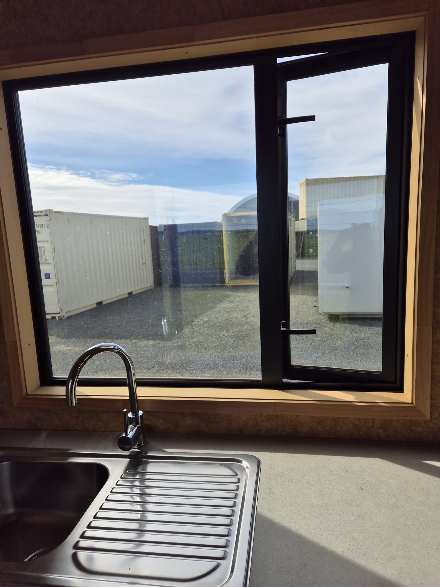 9.6m NEW Self Contained Portable building 26m2