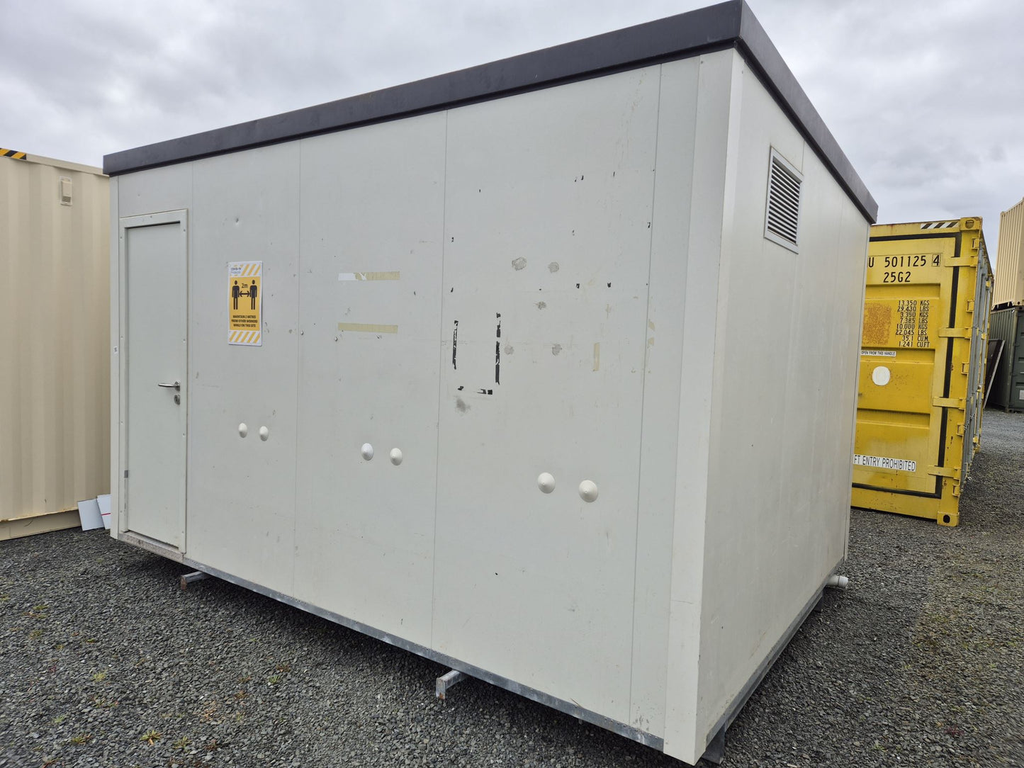 Portable Shower Block, 4 showers & 3 handbasins 4m x 3m