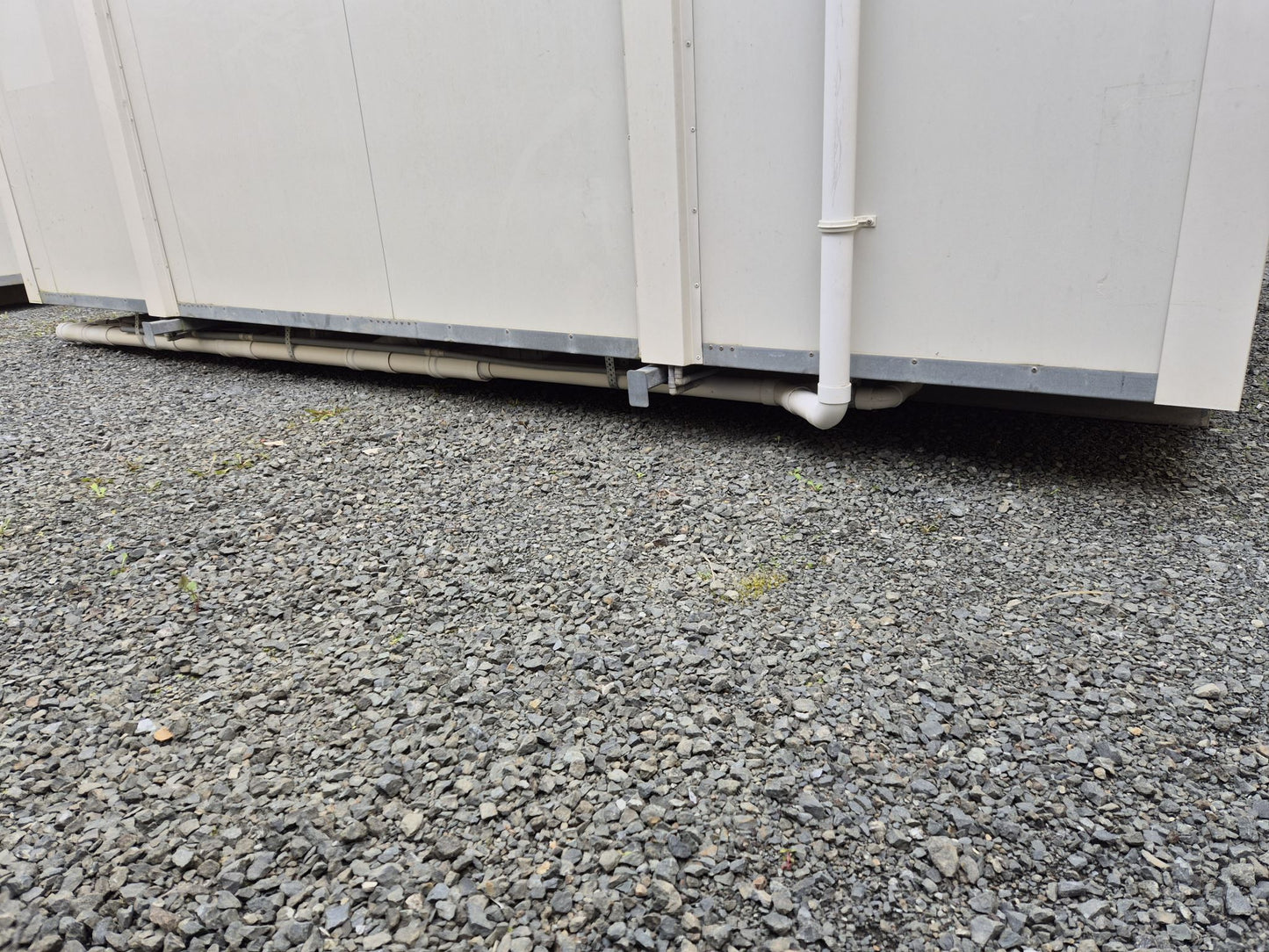 Portable Shower Block, 4 showers & 3 handbasins 4m x 3m