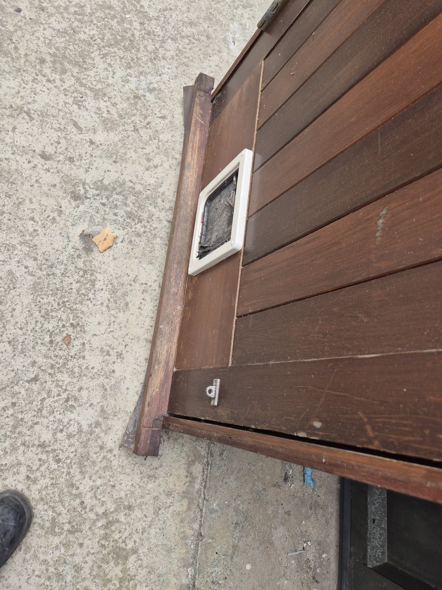 Cedar Door 2040 H x 790 W #30j see matching Cedar bifolds etc