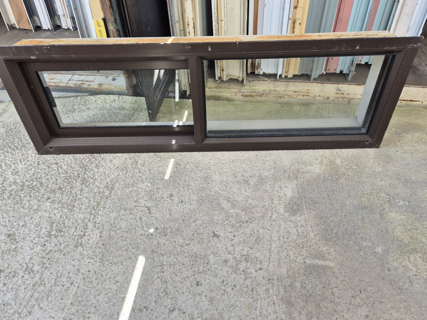 Highlight sliding window 340 H x 1180 W #2137