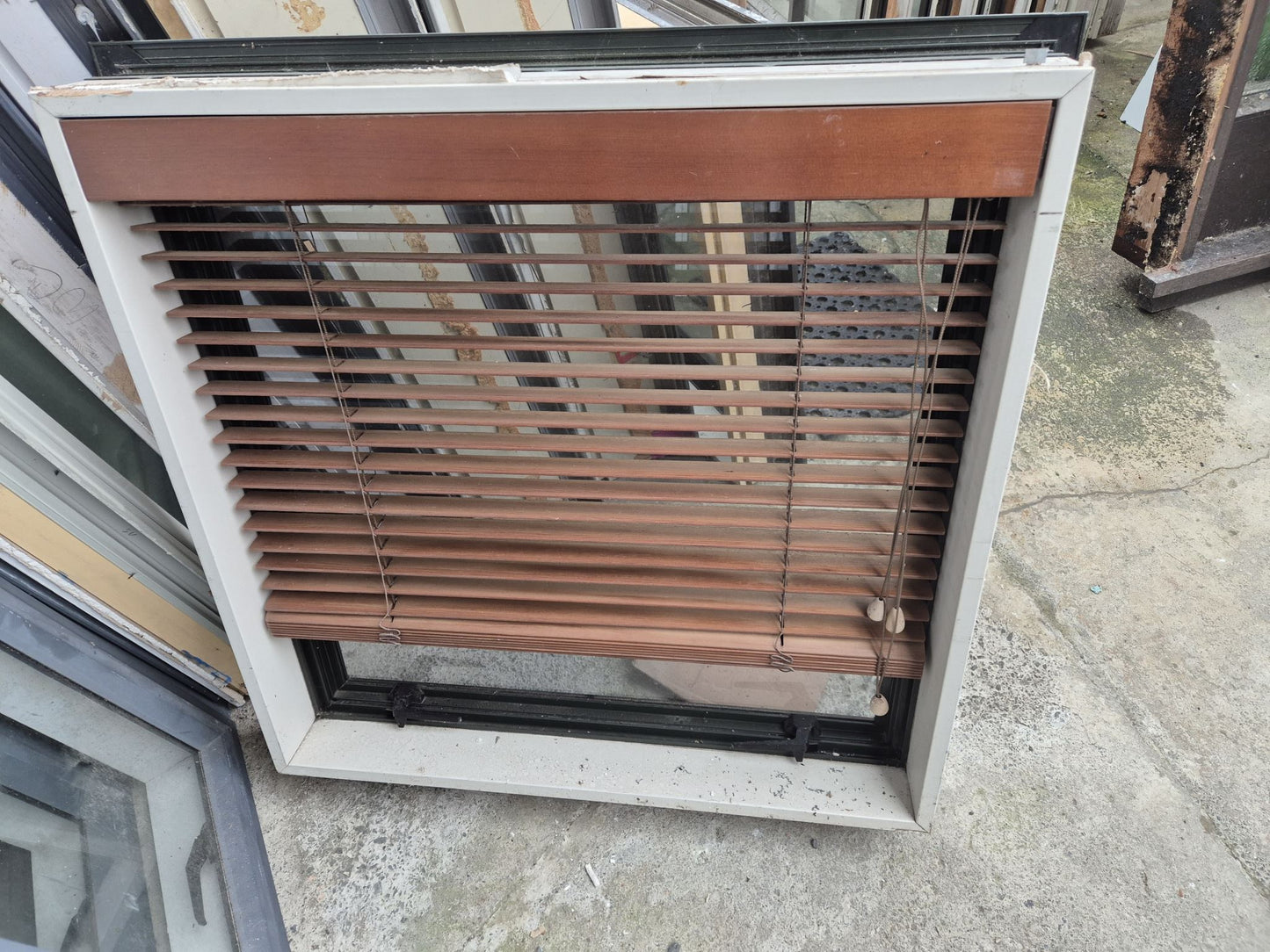 Karaka Green Window 800 x 800 #2053