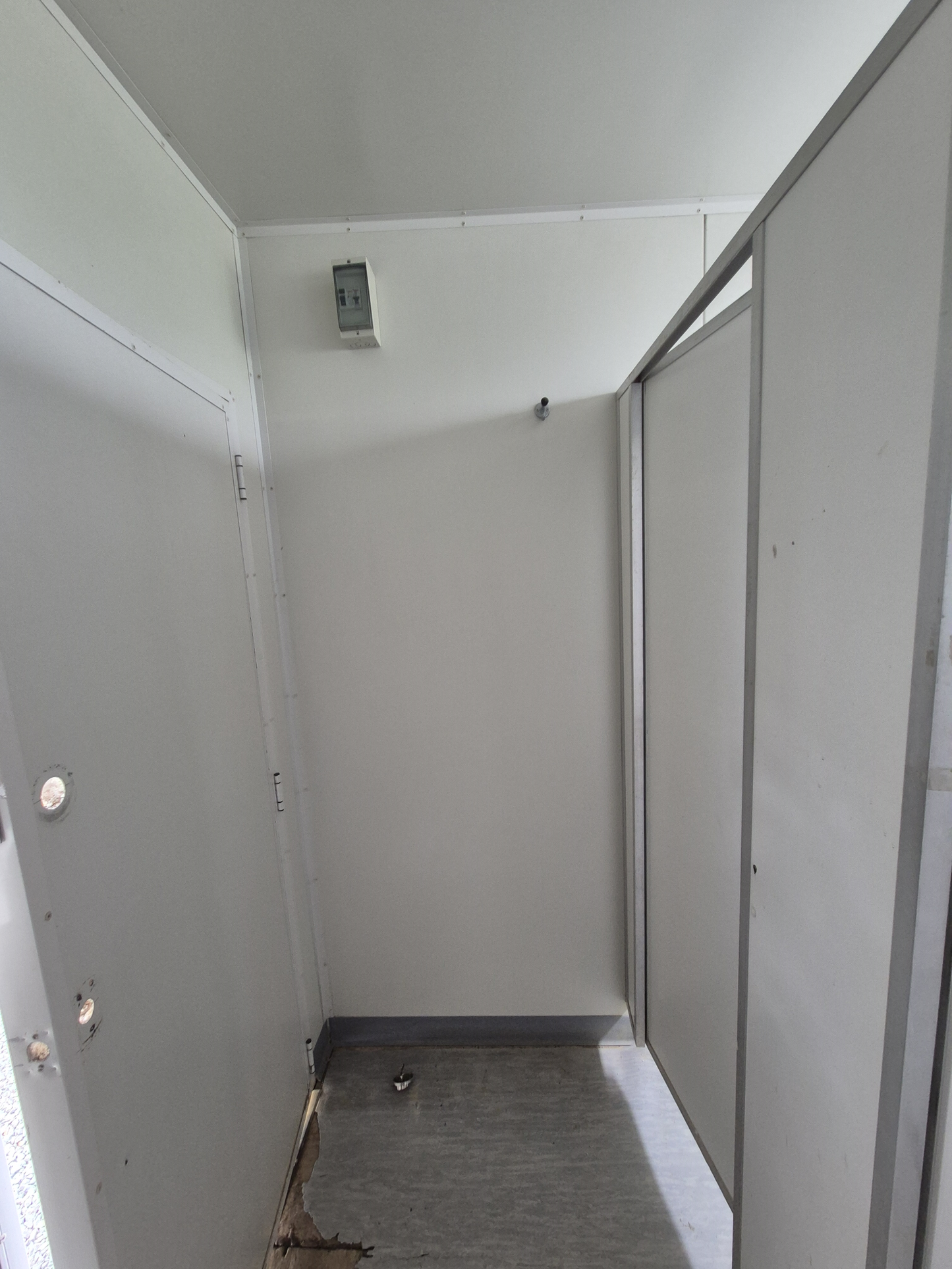 **SALE** Toilet Block, 2 toilets, 1 urinal & Basin 3m x 2.5m #2