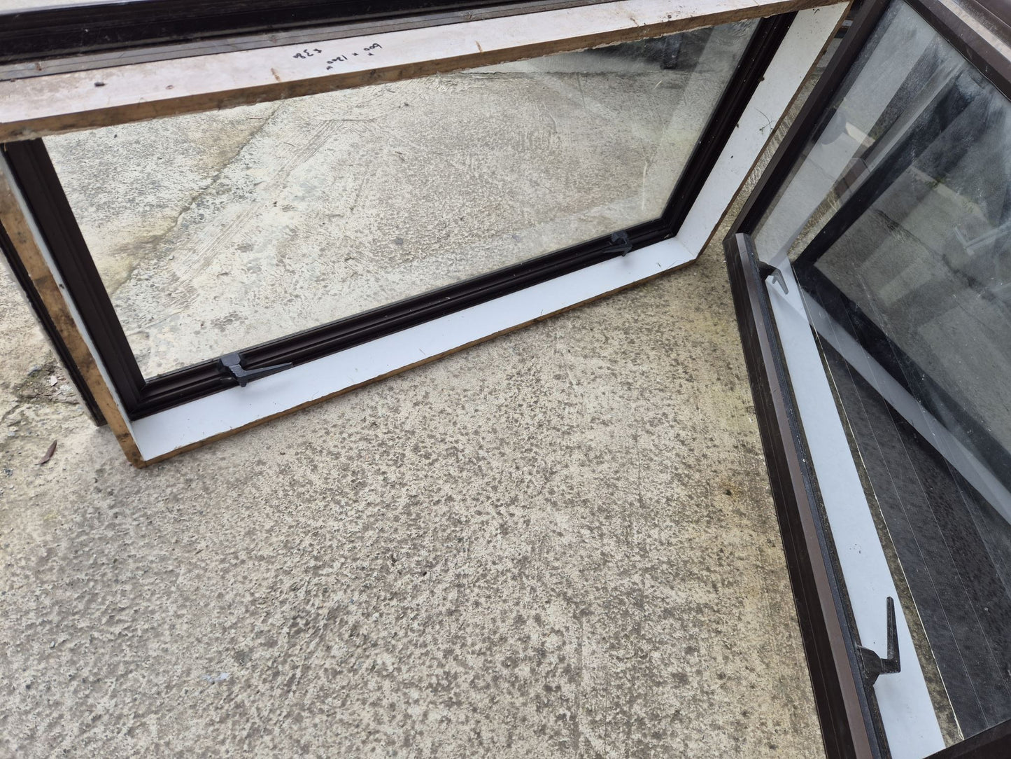 Bronze Aluminium Window 600 H x 1200 W #2066