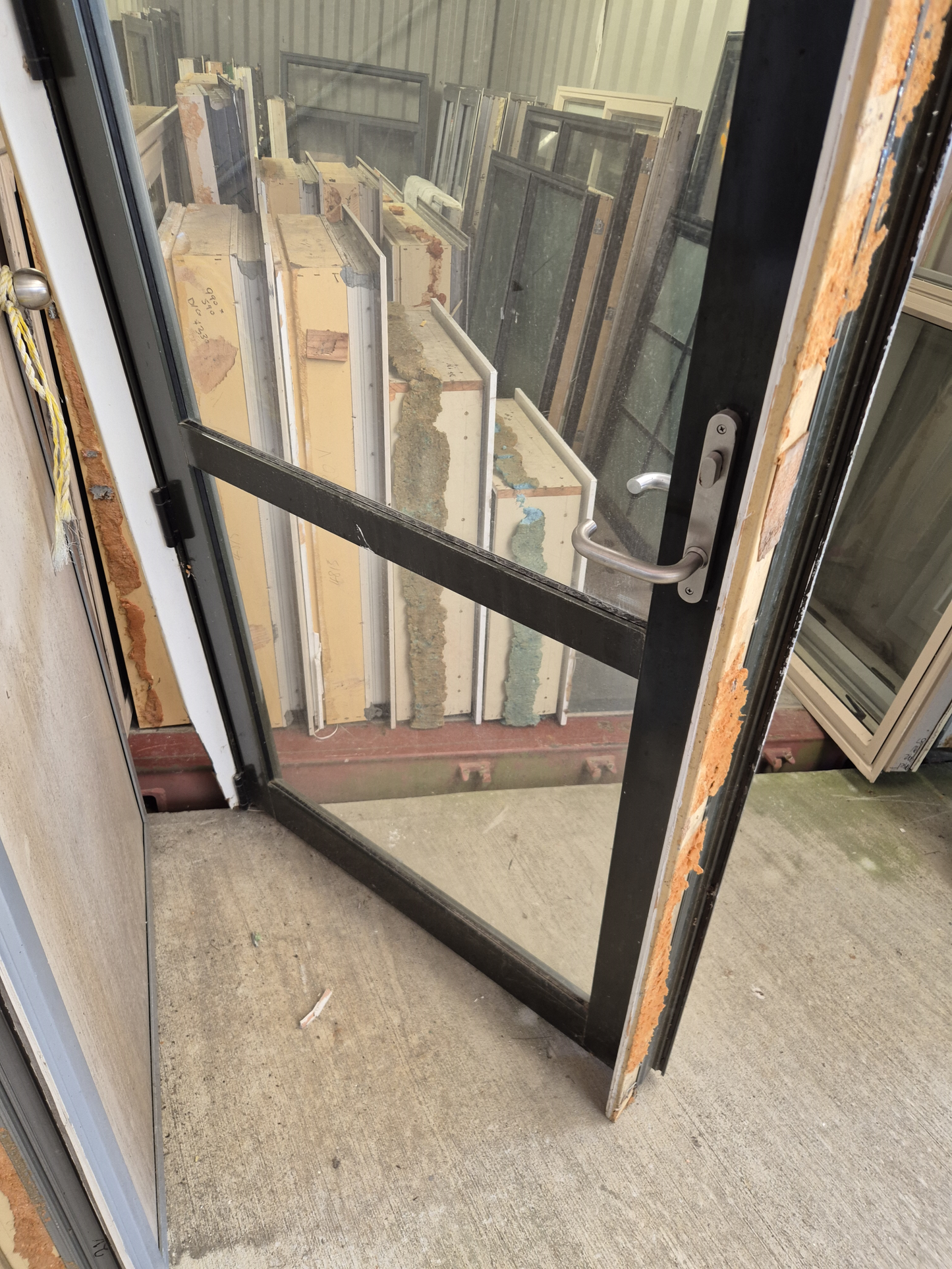 Wide Karaka Green Door 2.1 H x 970 W #2092