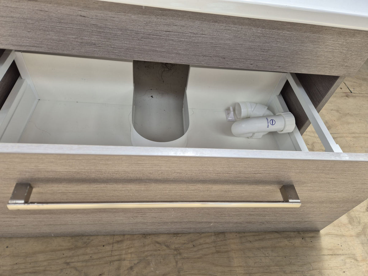Wall hung Vanity with mixer tap & pop up waste 800 W x 460 D