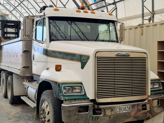 1998 Freightliner FLC Tipper