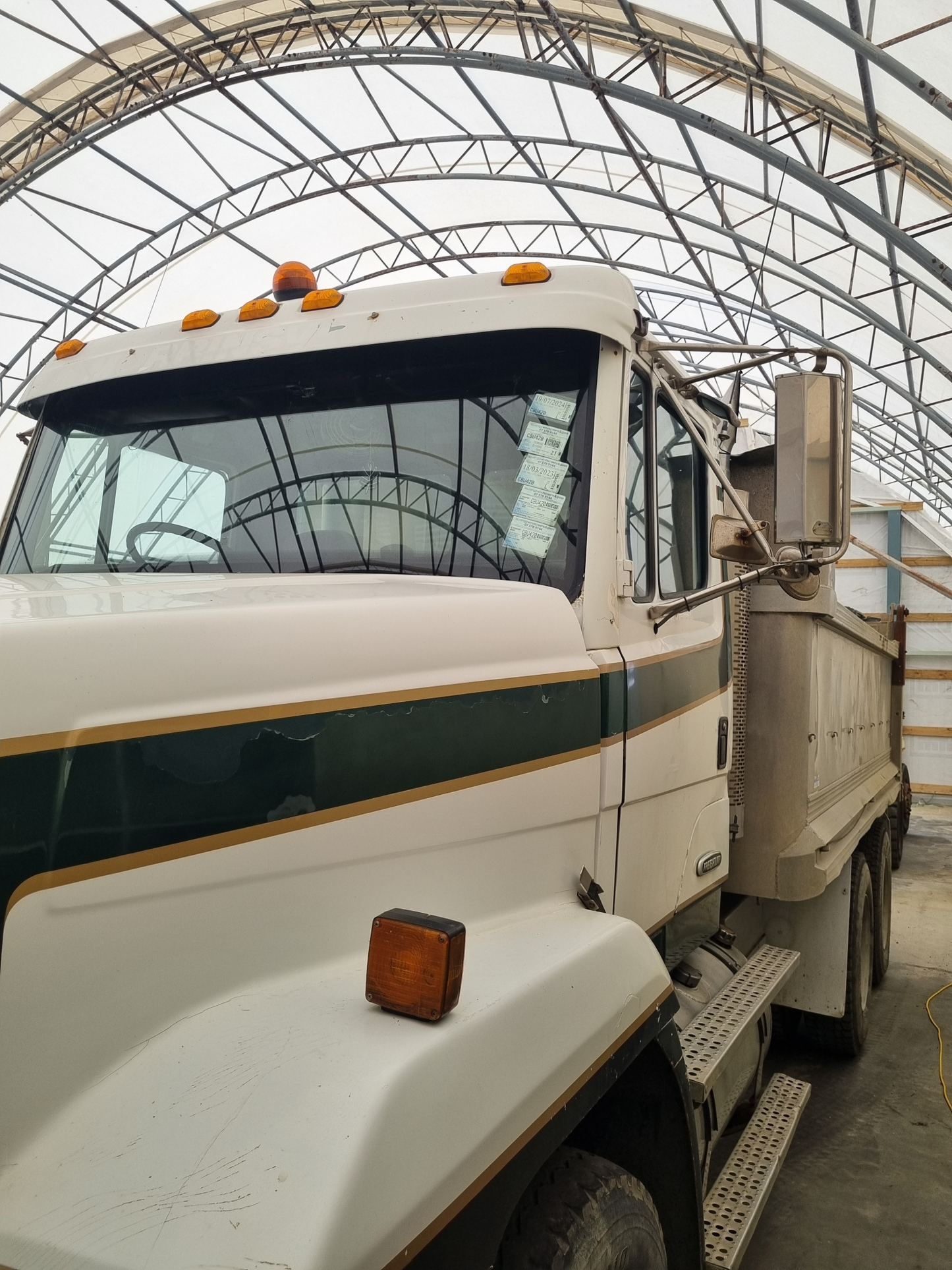 1998 Freightliner FLC Tipper