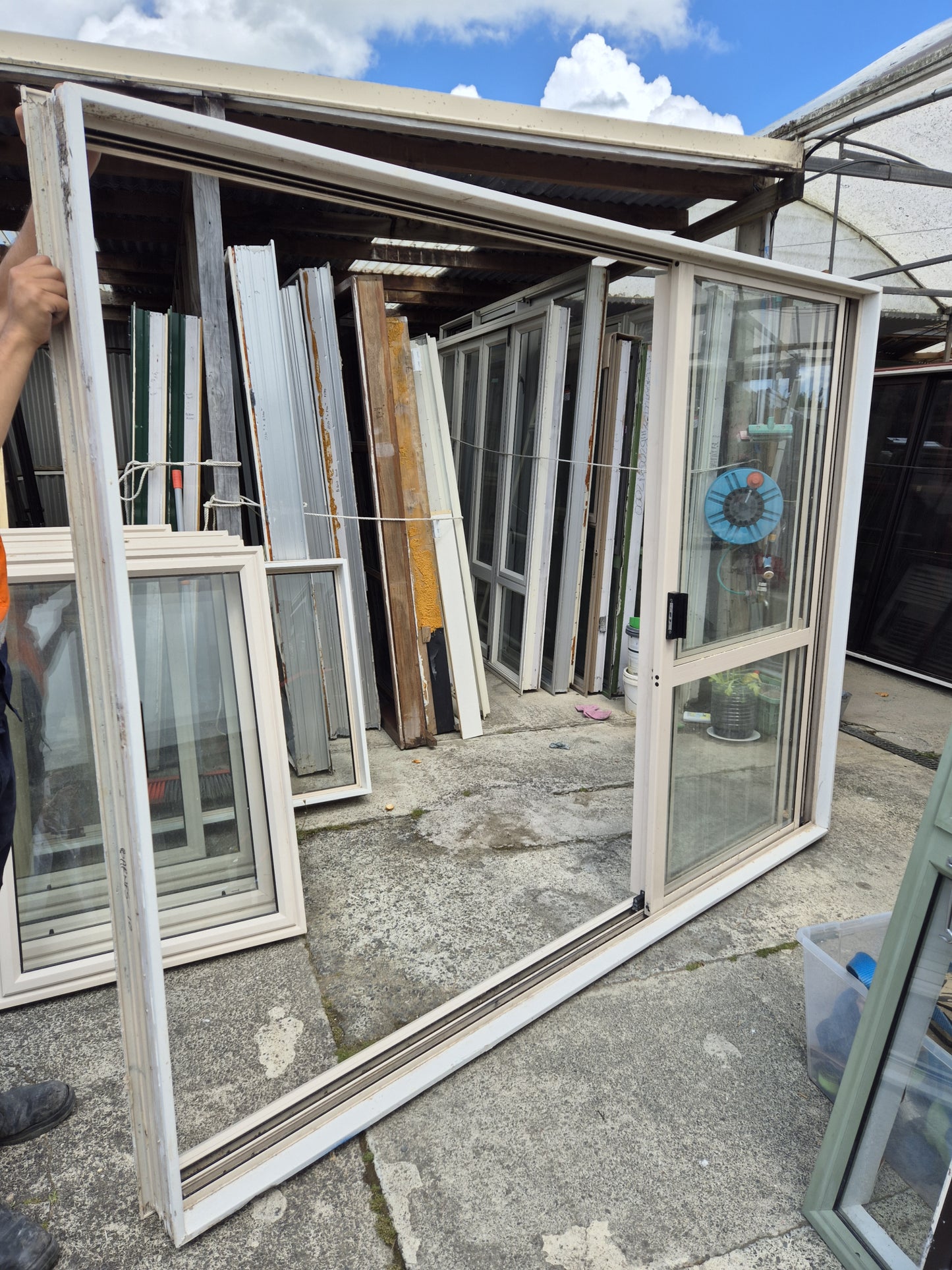 Beige Stacker Ranchslider 2 H x 2.6 W #2232