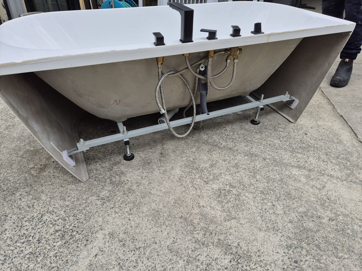 Freestanding Bath with Adjustable Feet 1690 L x 770 W  #2239