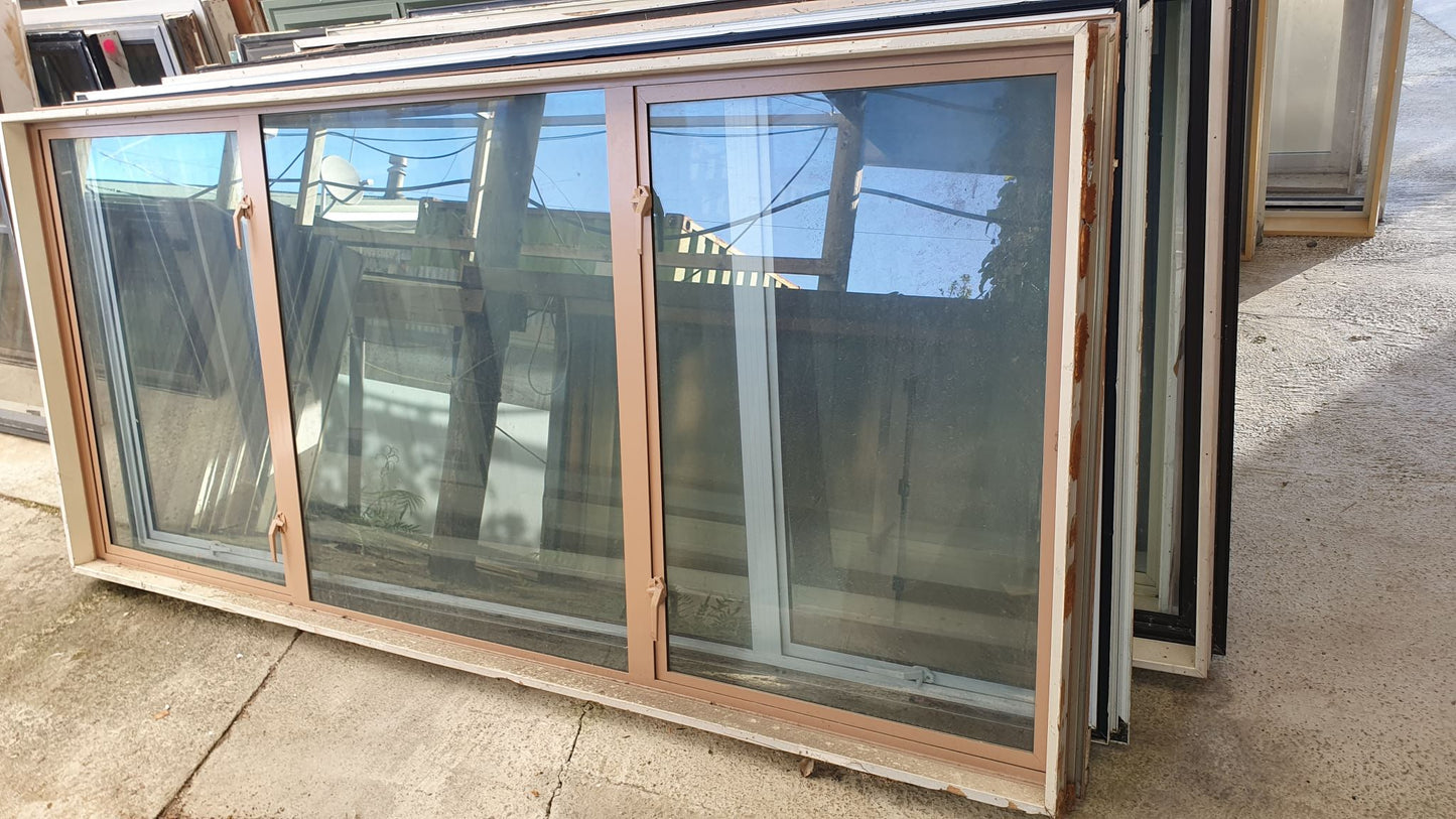 Aluminum window 1.2 H x 2.65 W double opening #Wb
