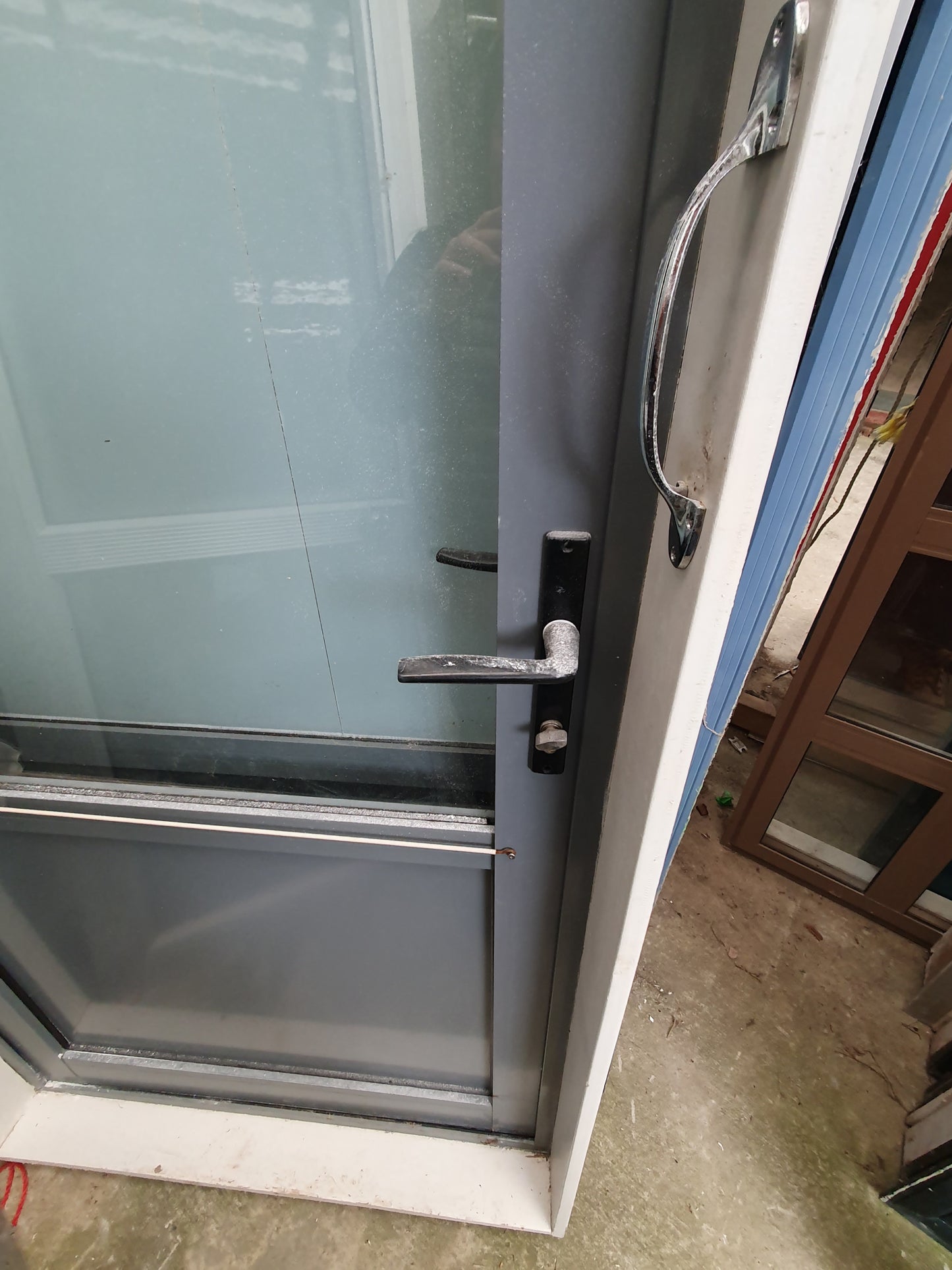 Extra wide Aluminium door in good condition 2m H x 940 W