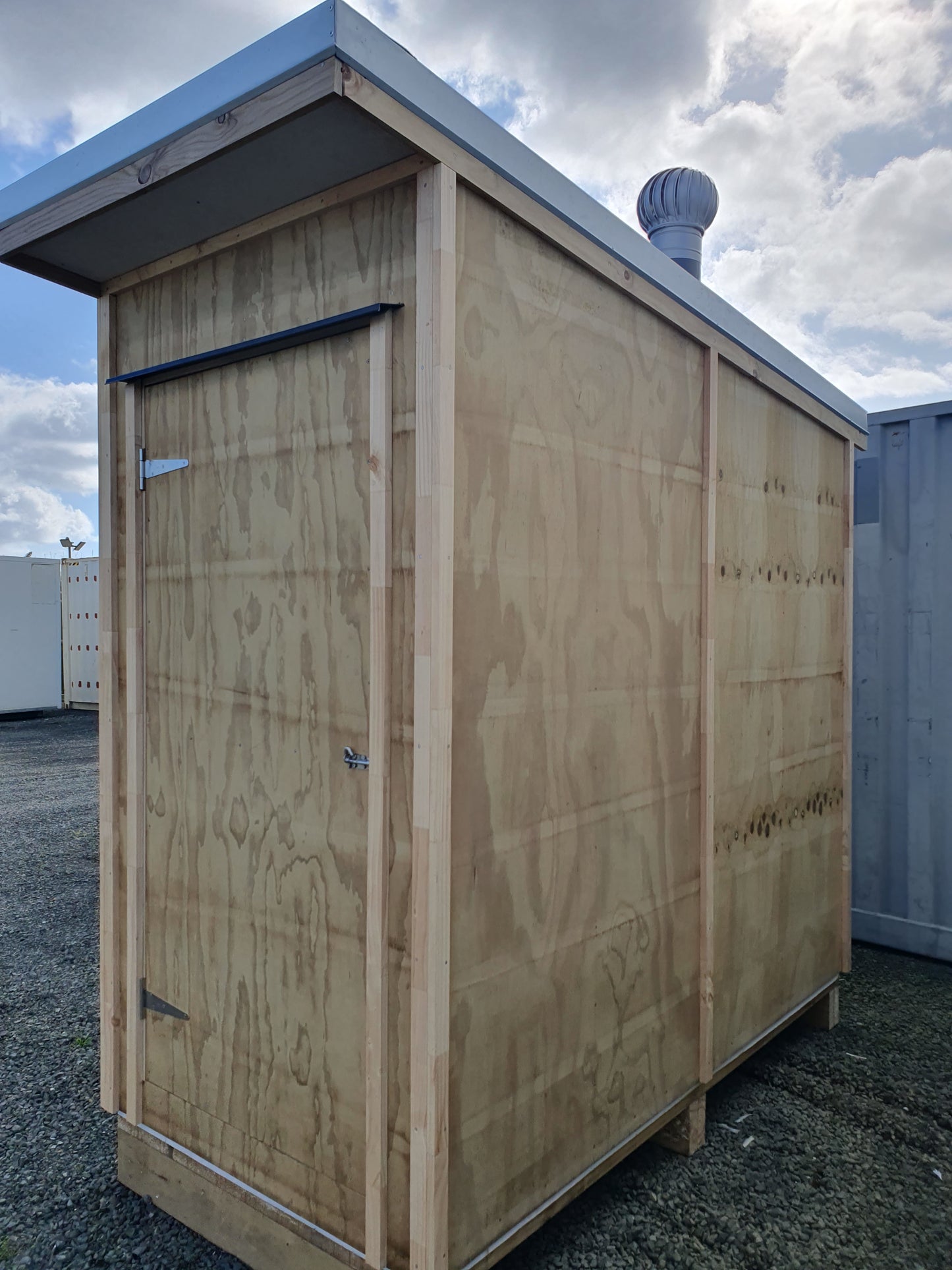 NEW Bio loo toilet unit, with turbine roof vent