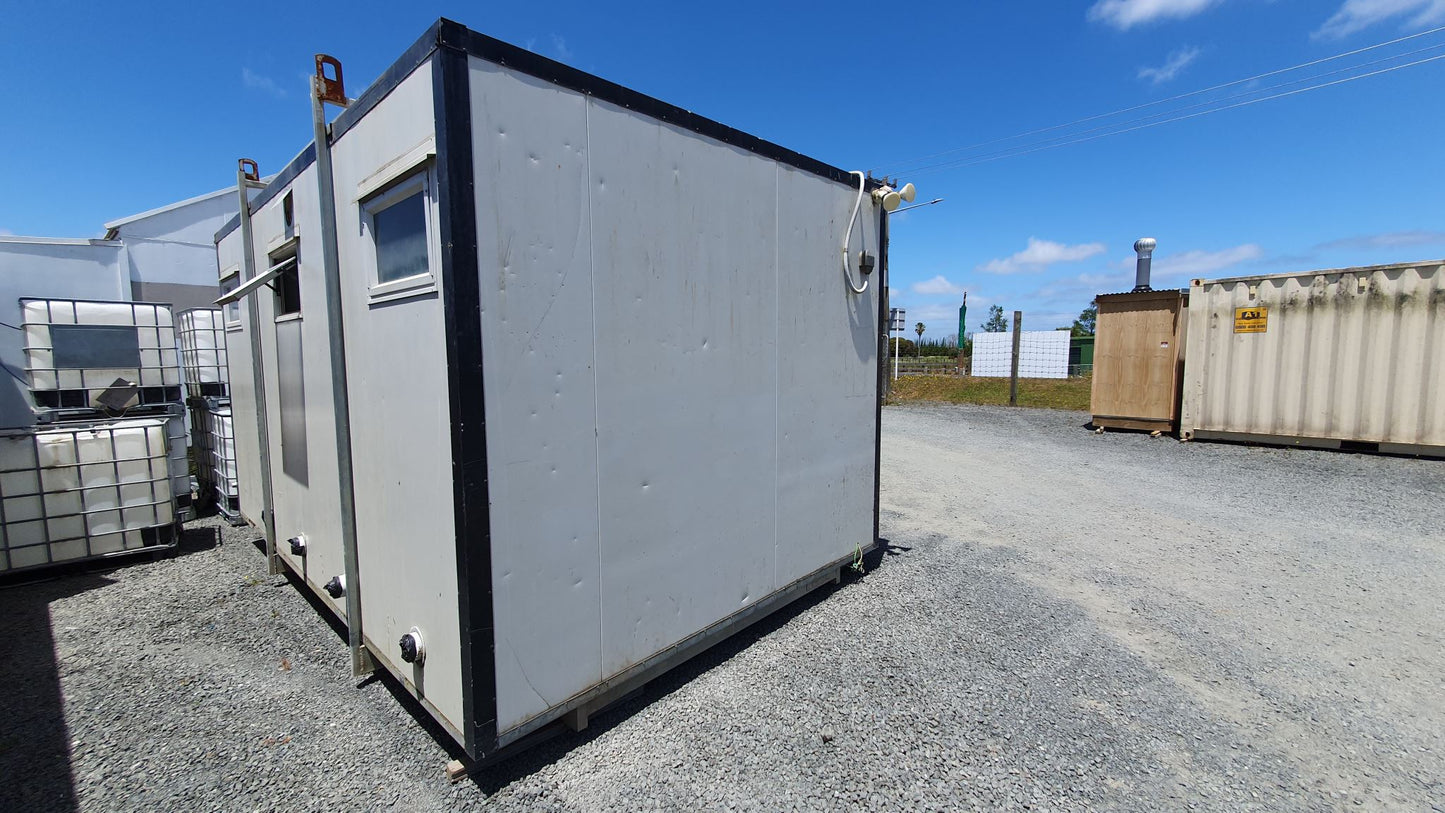 Portable Toilet Block 4.8m x 3m, 4 toilets, 3 urinals, 3 handbasins.