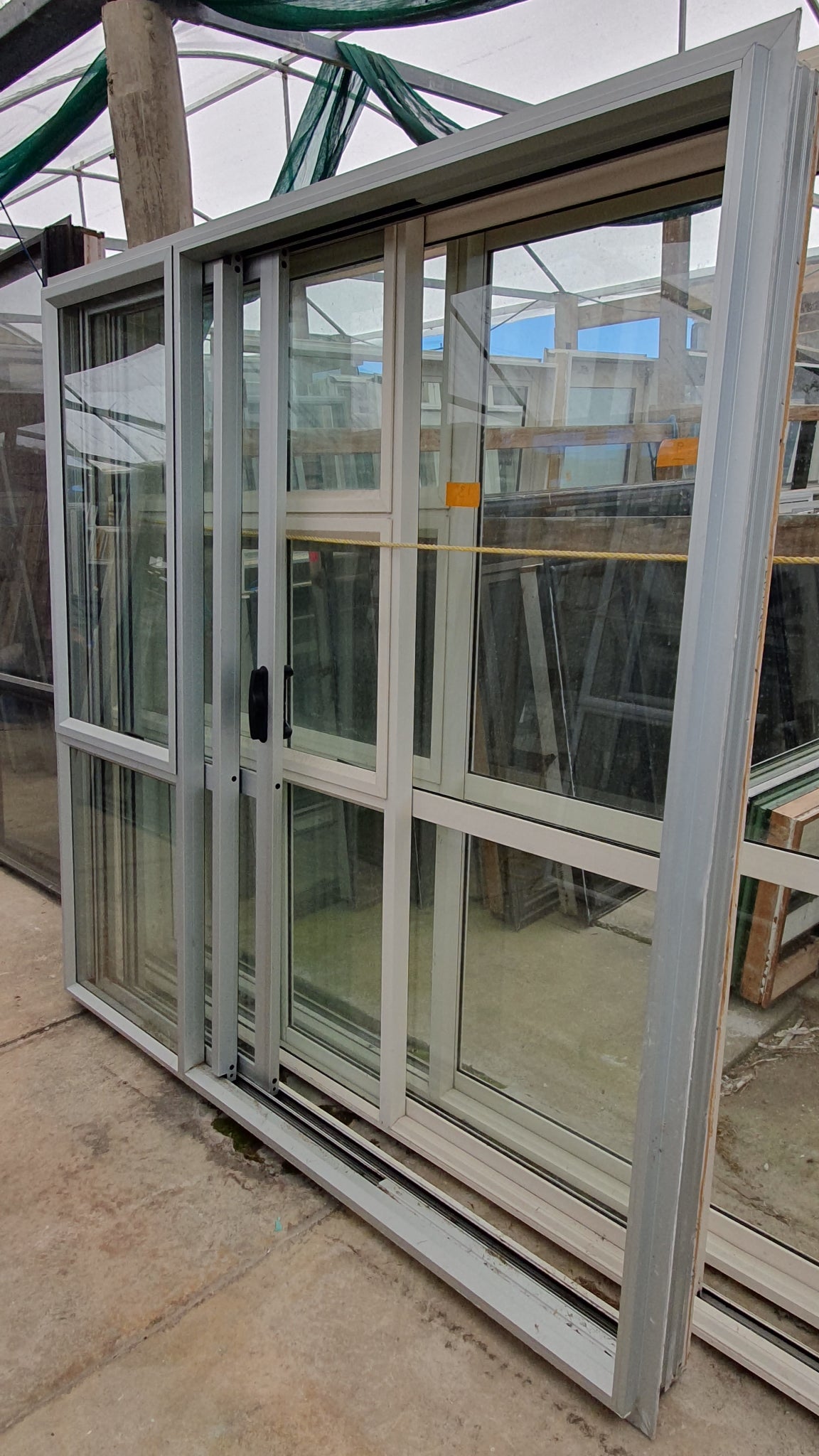 1 x Silver Stacker sliding door 2m x 2m