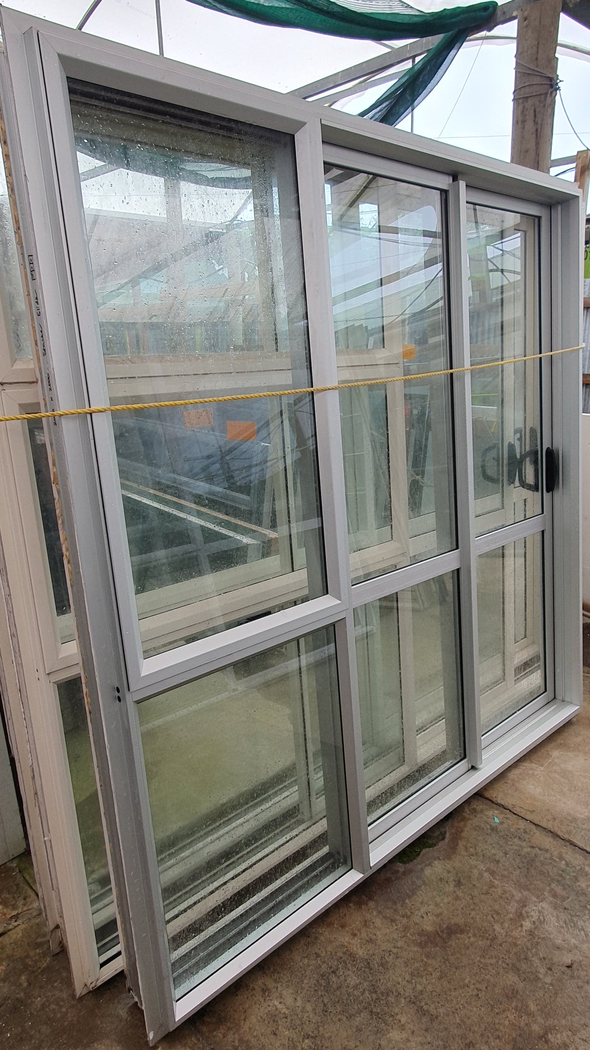 1 x Silver Stacker sliding door 2m x 2m