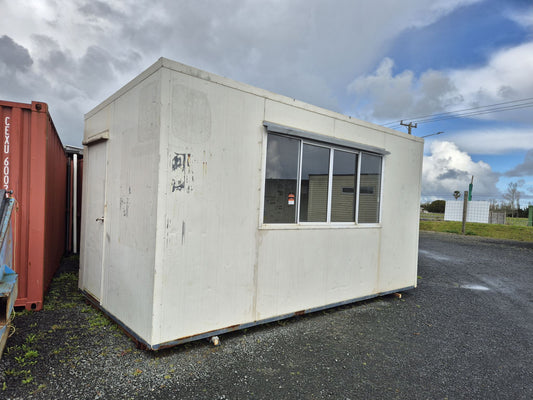 4.8m x 2.5 PORTACOM wired with caravan plug