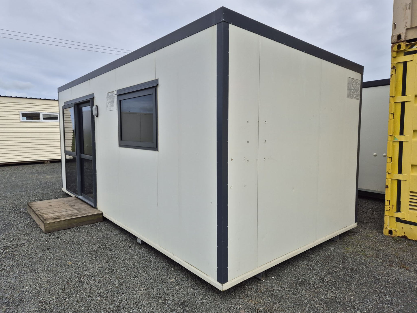 Instant Office or Sleepout, Air Con, DG joinery 6m x 3m