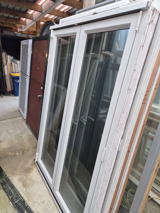 Aluminium Bifold Door 2090 H x 1400 W #2039