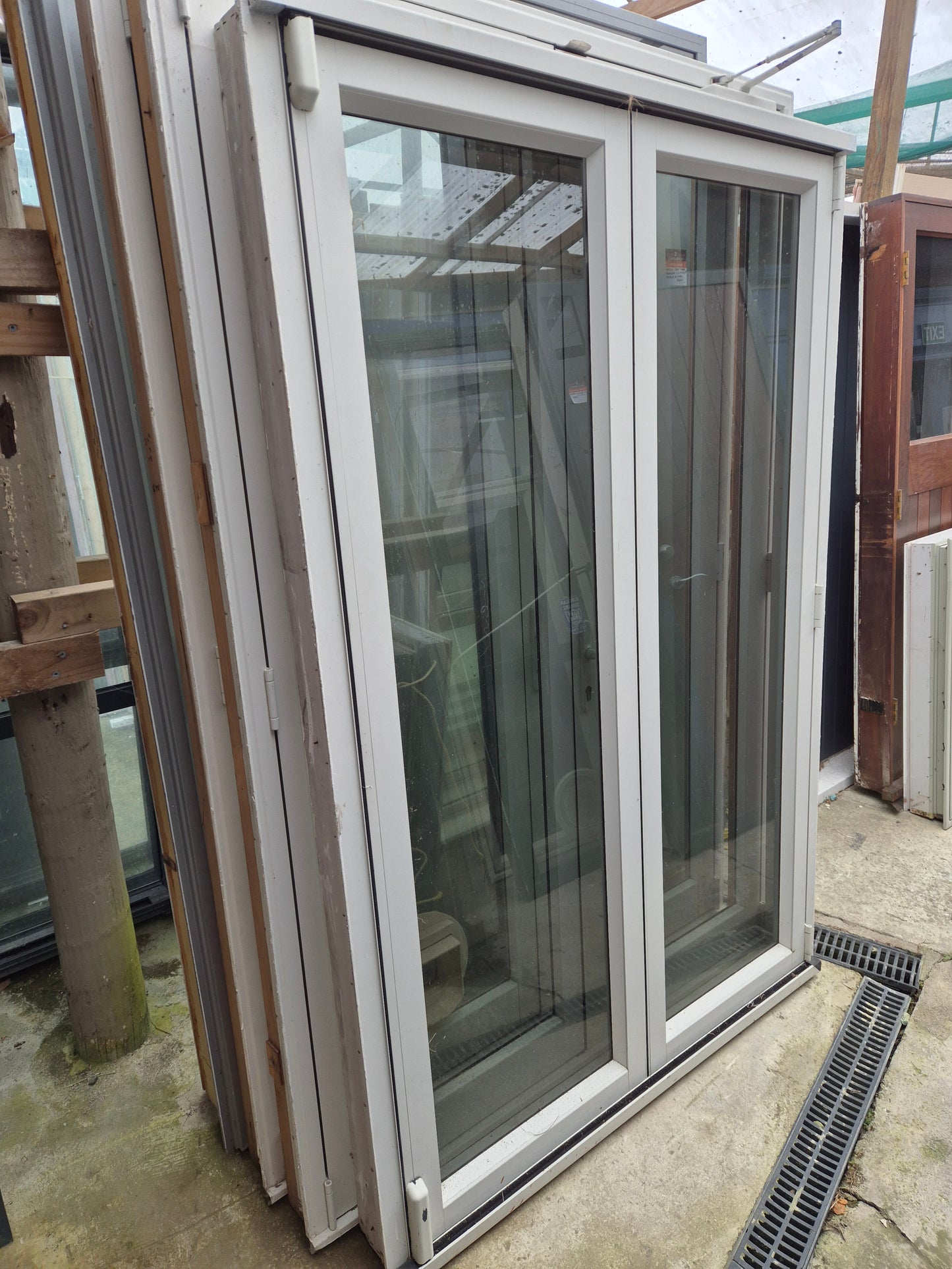 Aluminium Bifold Door 2090 H x 1400 W #2039