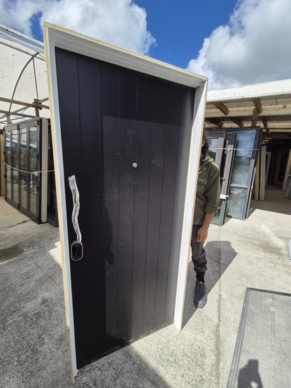 Solid Door 1980 H x 860 W #2083