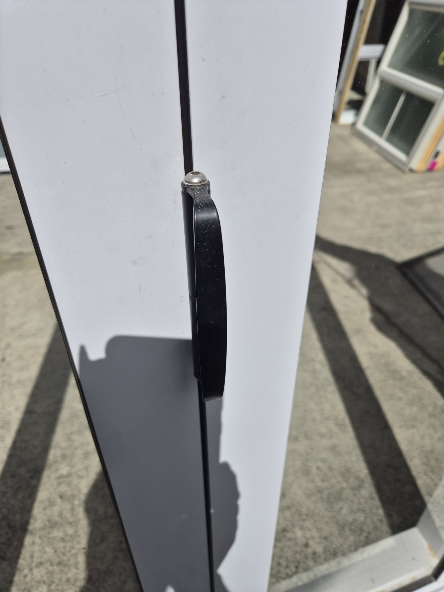 White SG Bifolding Door 1970 H x 1190 W #2084