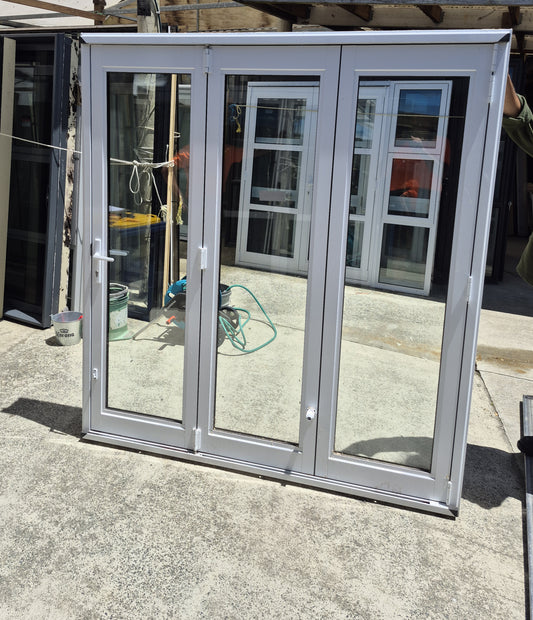 Double Glazed Bifold door with outside access handle 2m H x 1810W #2255