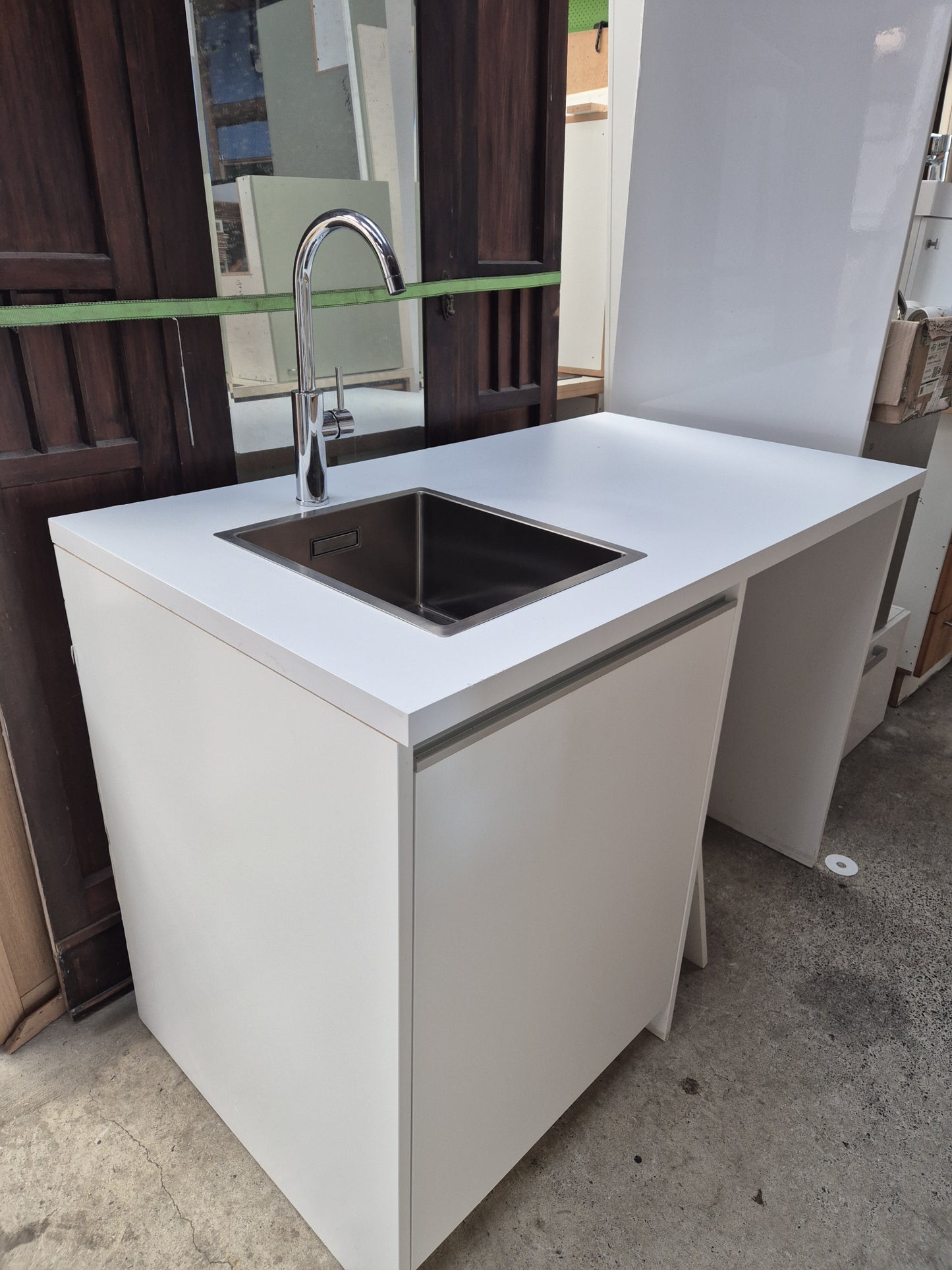 Kitchenette or Laundry Unit 1275mm L x 720 Deep