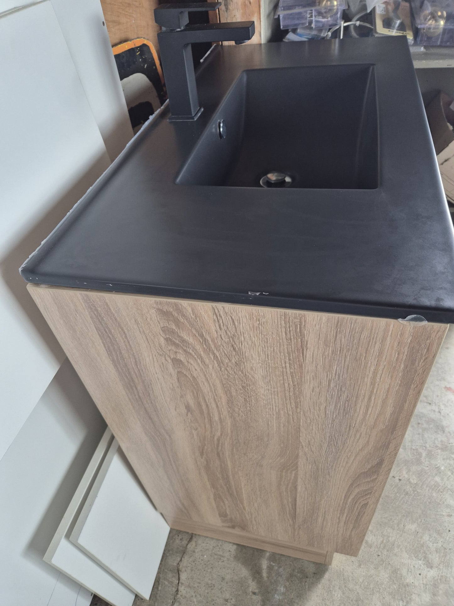 Modern Freestanding Vanity softclose draws 910 W x 470 D