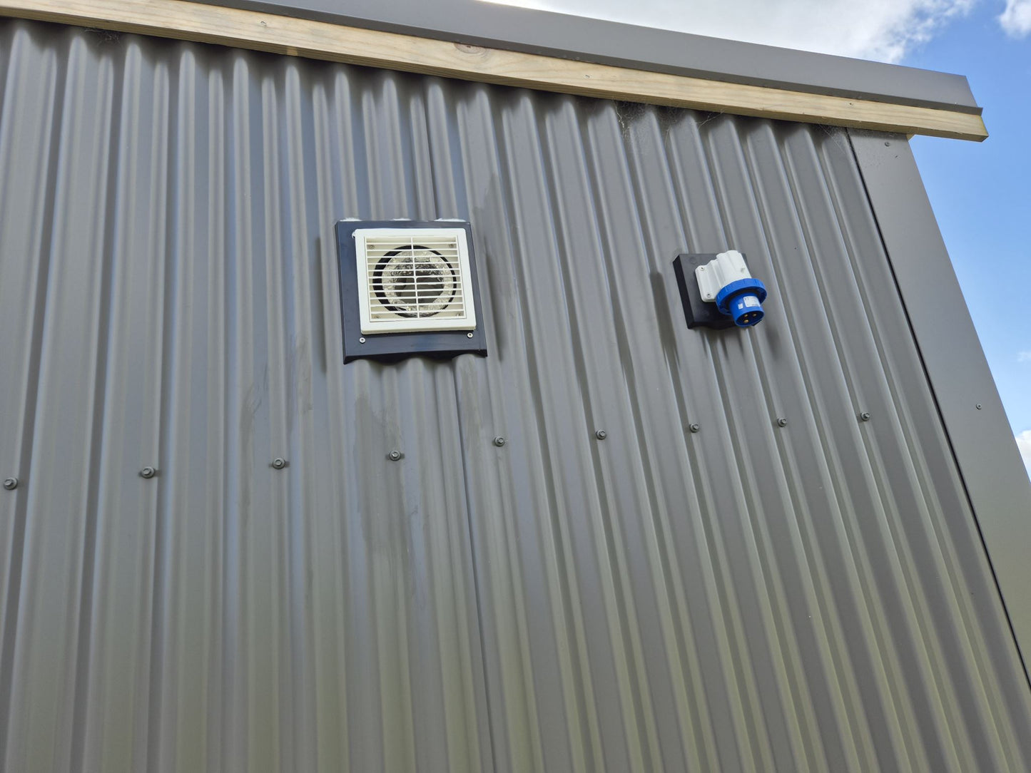 Portable Bathroom / Laundry Unit