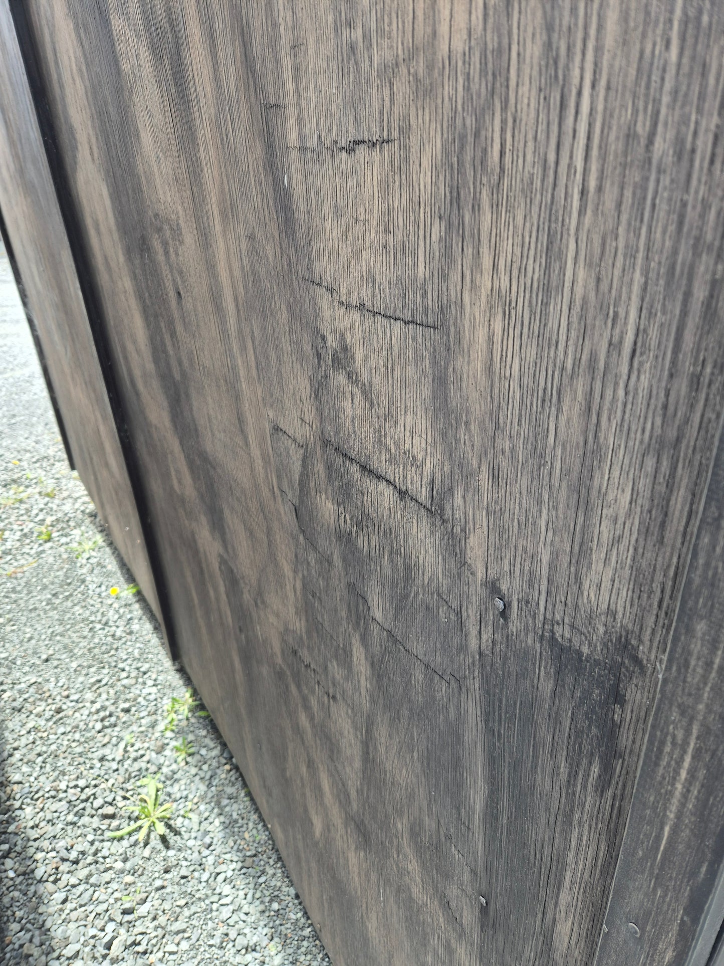 Small Cabin with Arched roof, painted & carpeted