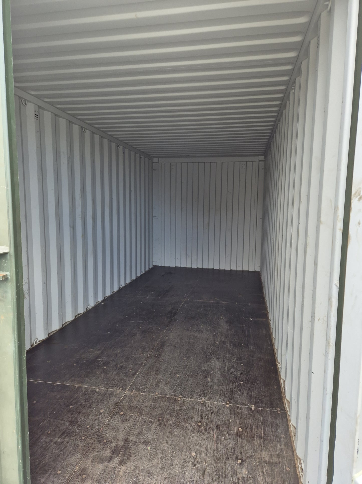 20ft Shipping Container In good DRY condition, lots of vents