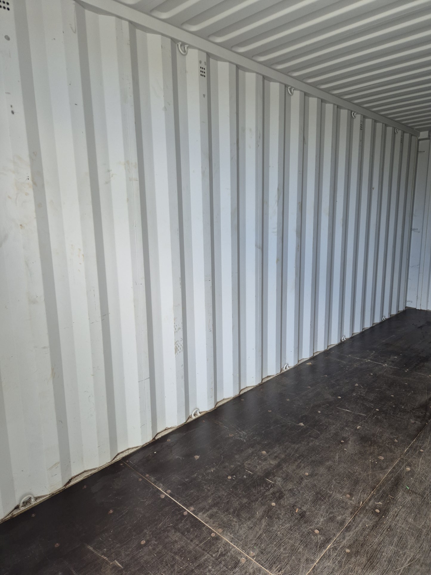 20ft Shipping Container In good DRY condition, lots of vents
