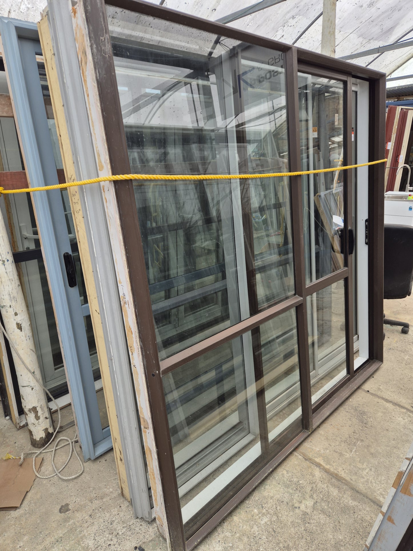 Brown Ranchslider 2m x 2m #2249