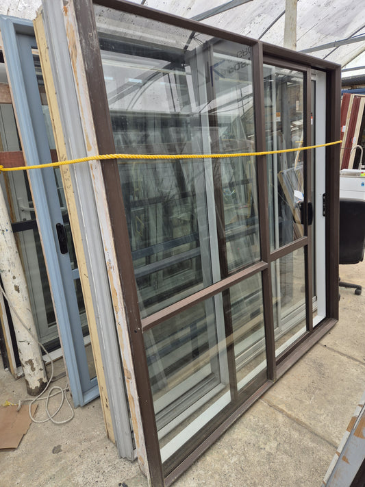 Brown Ranchslider 2m x 2m #2249